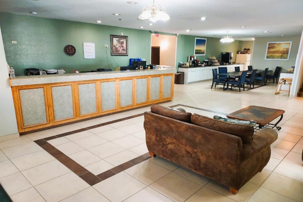 McPherson Inn By OYO, I-135